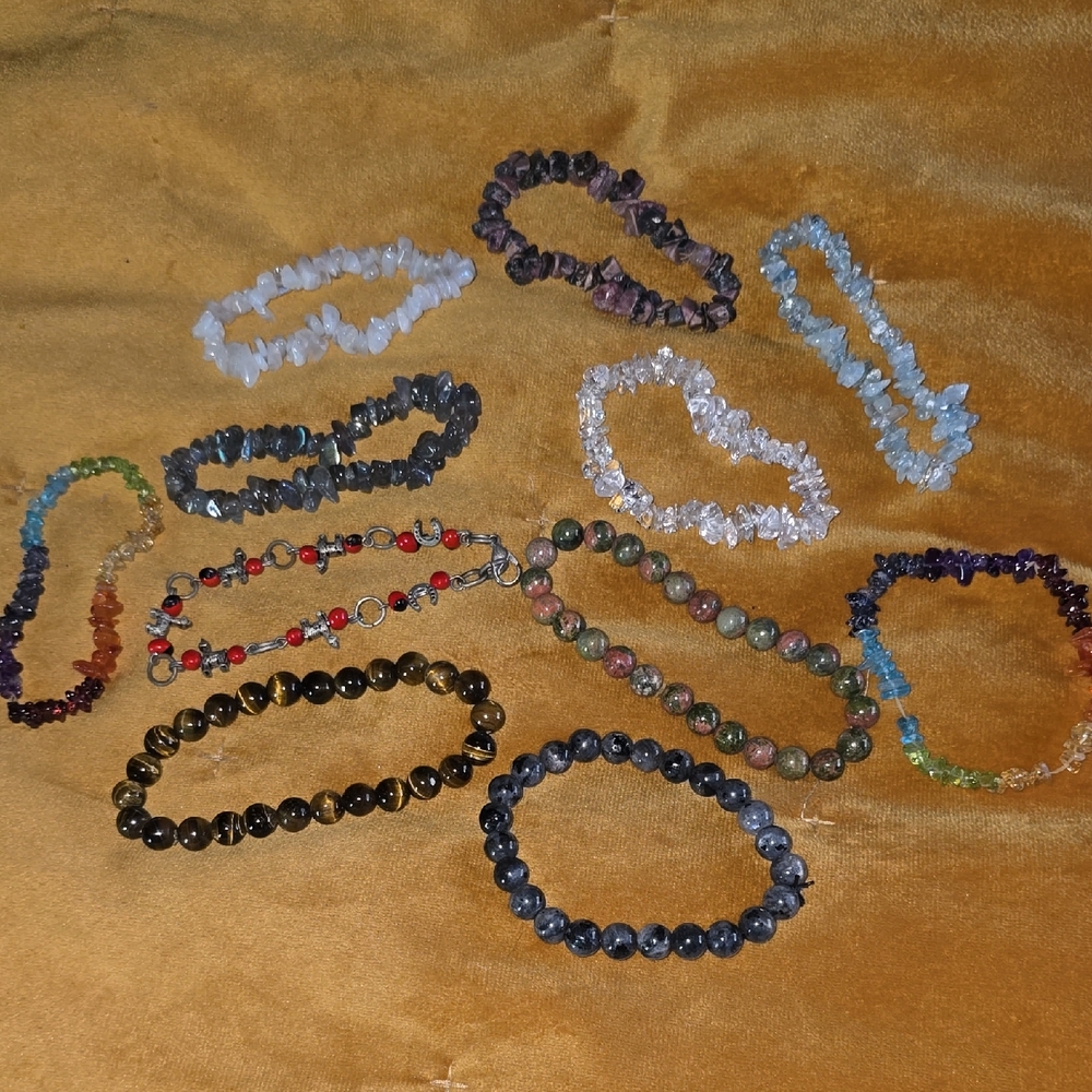 NWOT Crystal & Mineral Beaded Bracelet Set (Set Of 11)
